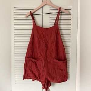 • Xhilaration Romper •